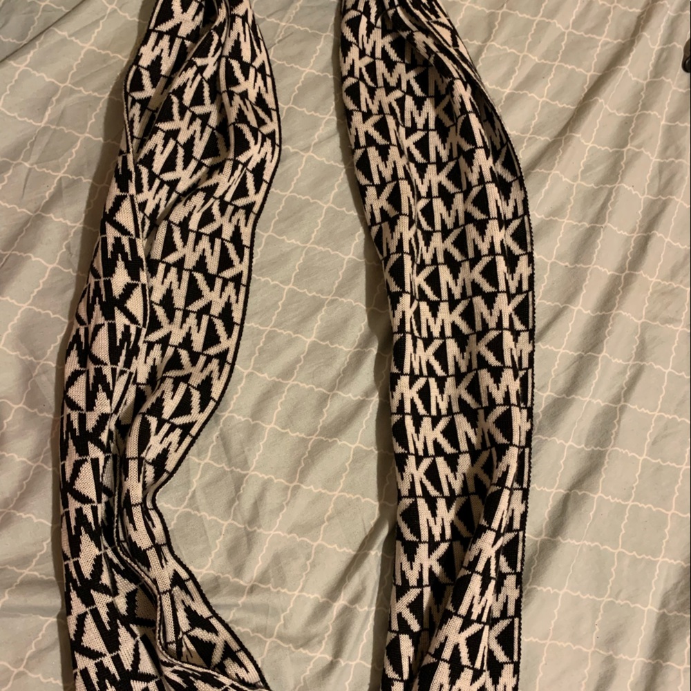 Black and White MK scarf